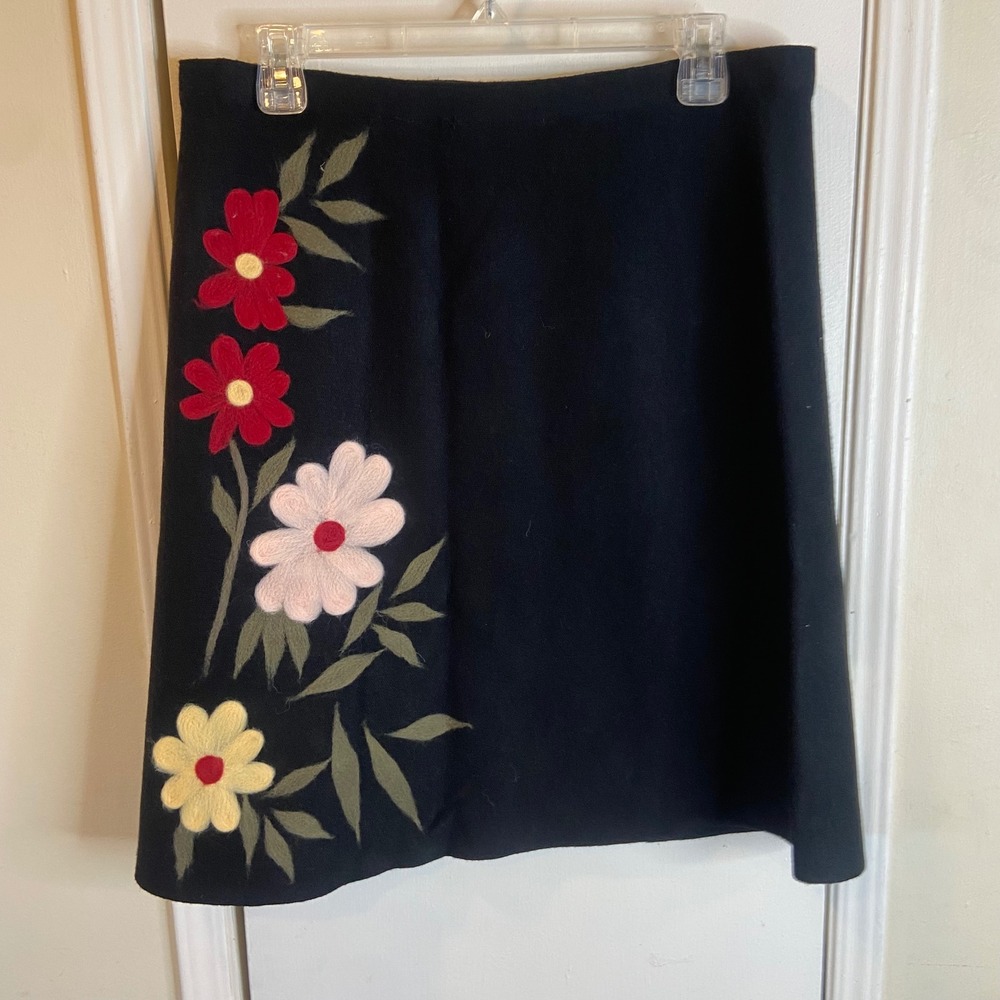 Aaeda Black Floral Embroidered Knit Mini Skirt Size L Elastic Waist A-Line